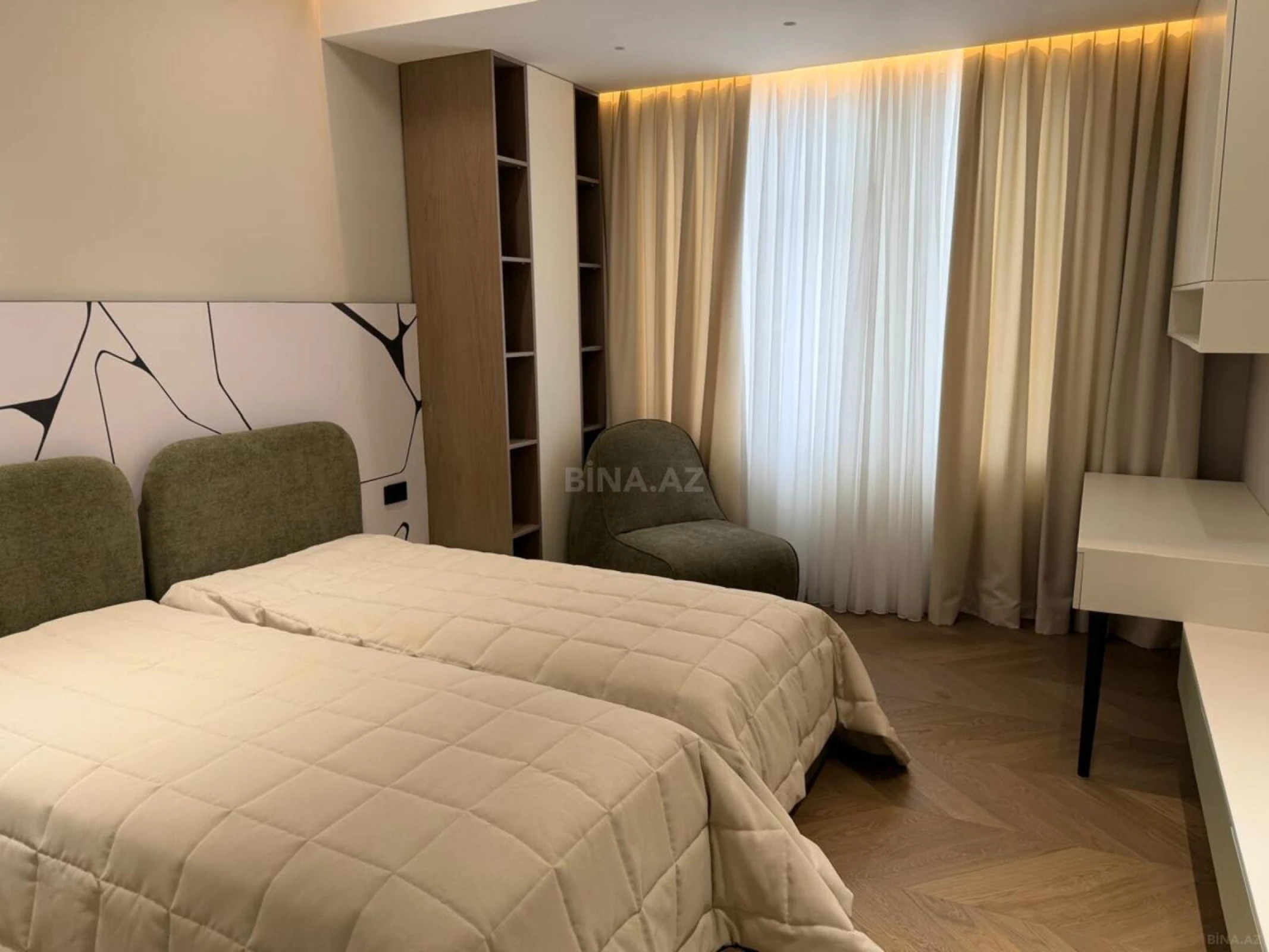 Kirayə verilir 3 otaqlı mənzil 140 m²