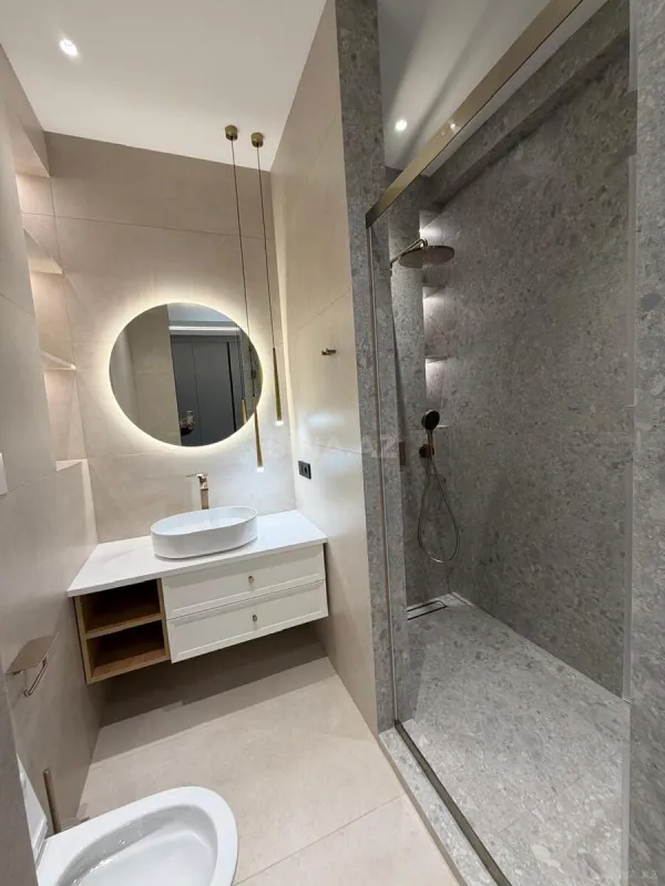 Kirayə verilir 3 otaqlı mənzil 140 m²