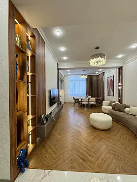 Satılır 3 otaqlı mənzil 82 m²