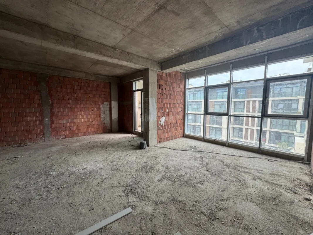 Satılır 2 otaqlı mənzil 72 m²