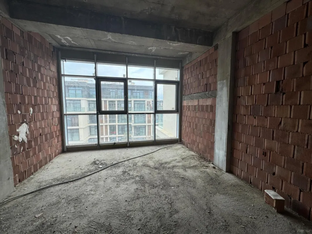 Satılır 2 otaqlı mənzil 72 m²