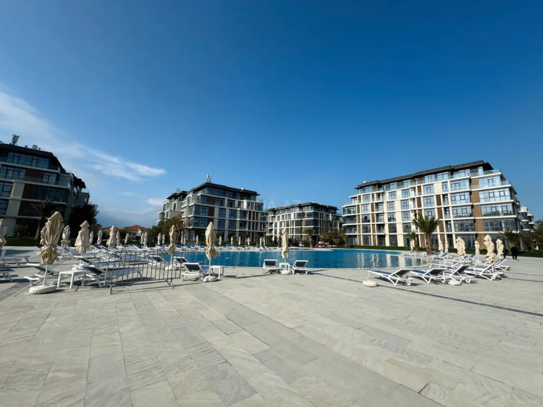 Satılır 2 otaqlı mənzil 72 m²