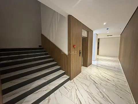 Satılır 2 otaqlı mənzil 72 m²