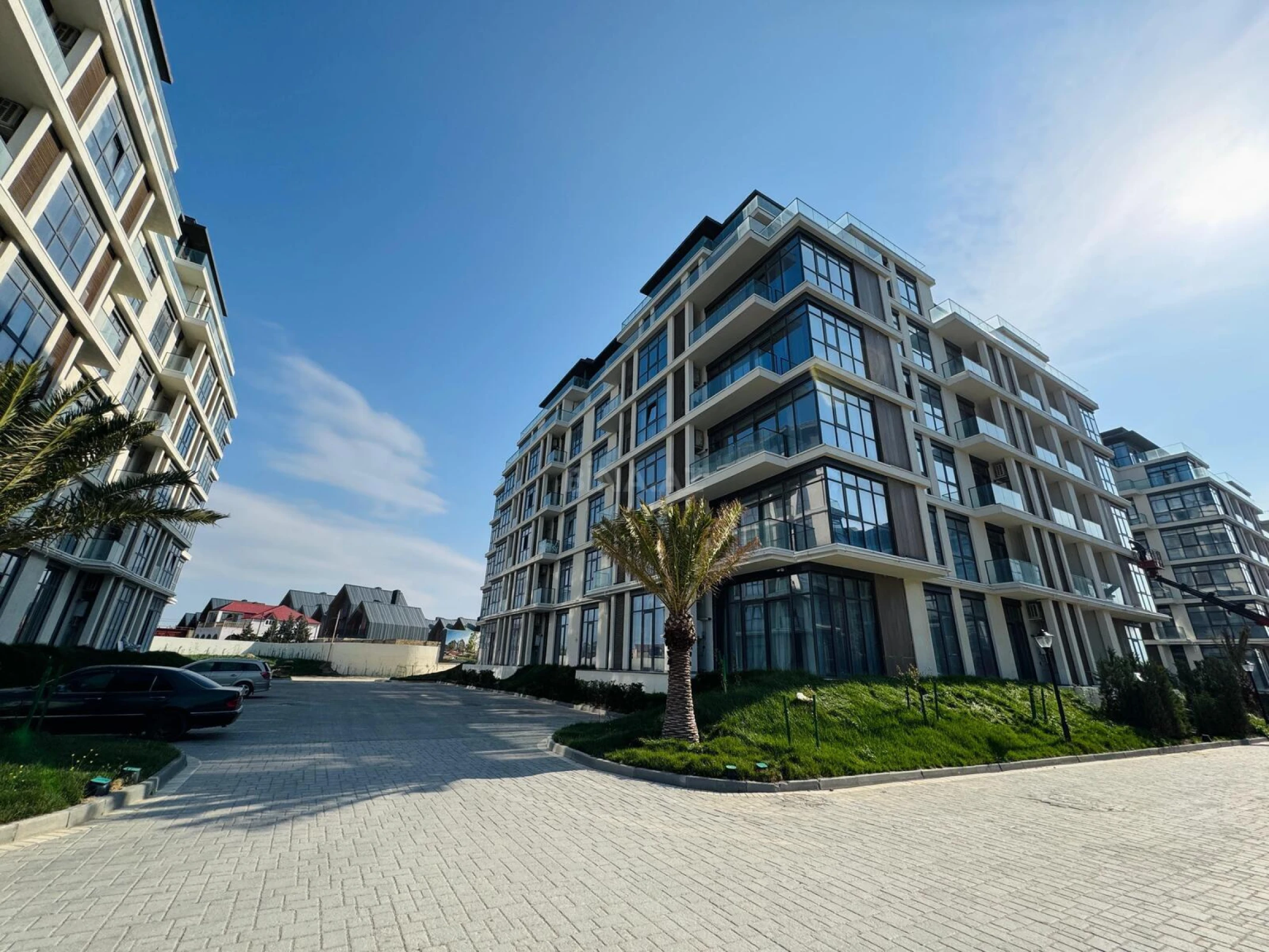 Satılır 2 otaqlı mənzil 72 m²