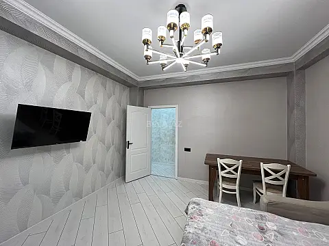 Satılır 2 otaqlı mənzil 62 m²