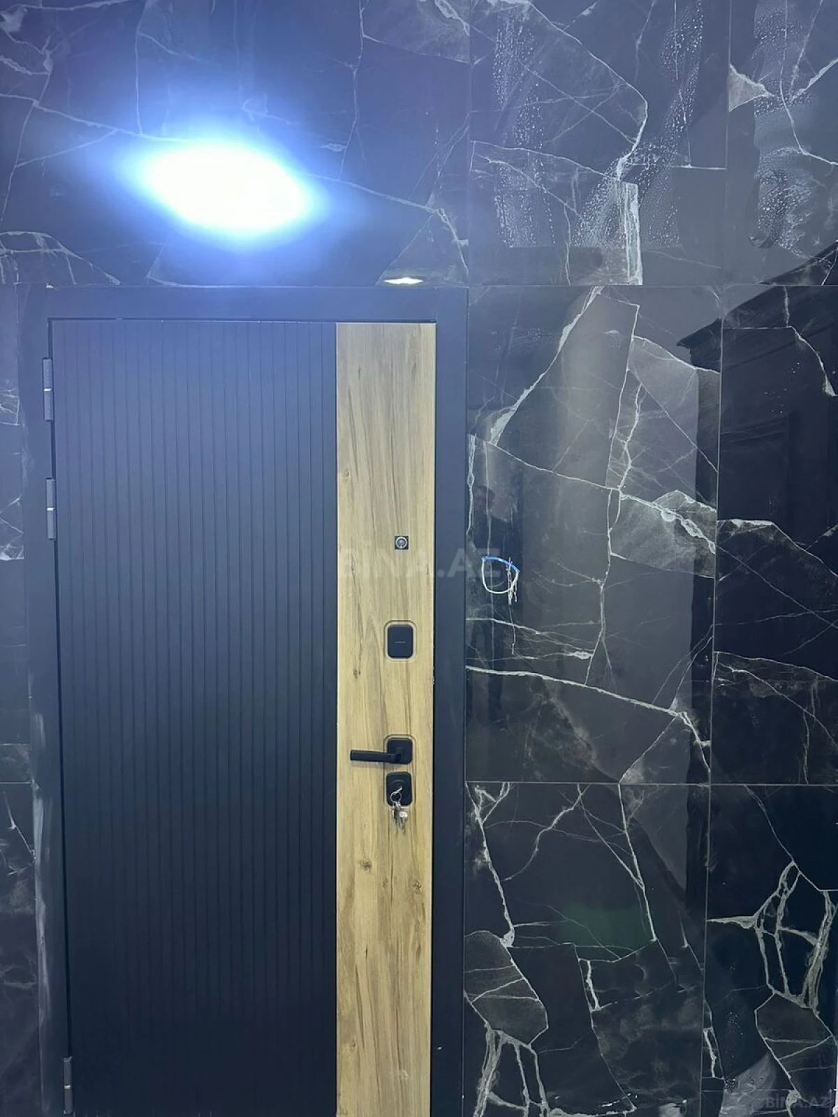 Satılır 3 otaqlı mənzil 120 m²