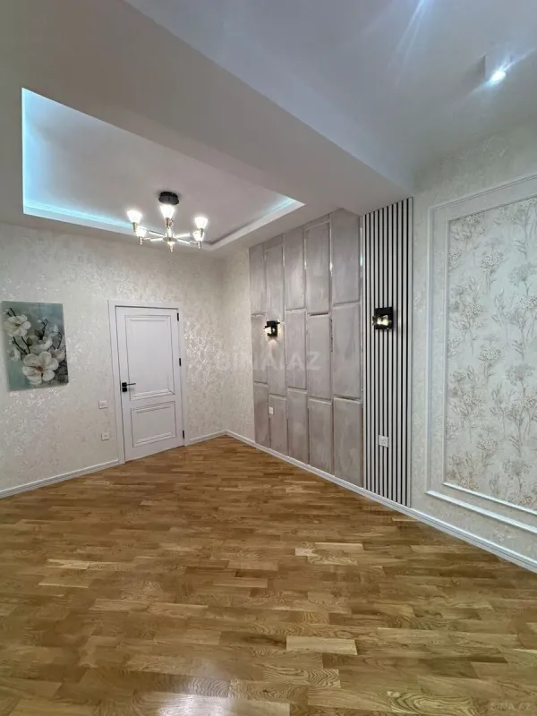 Satılır 3 otaqlı mənzil 120 m²