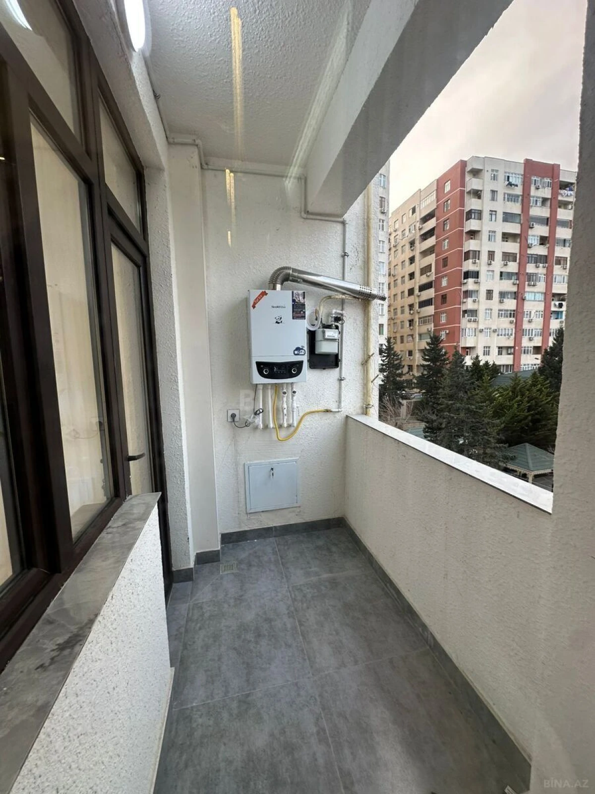 Satılır 3 otaqlı mənzil 120 m²