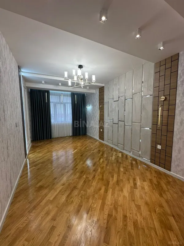 Satılır 3 otaqlı mənzil 120 m²