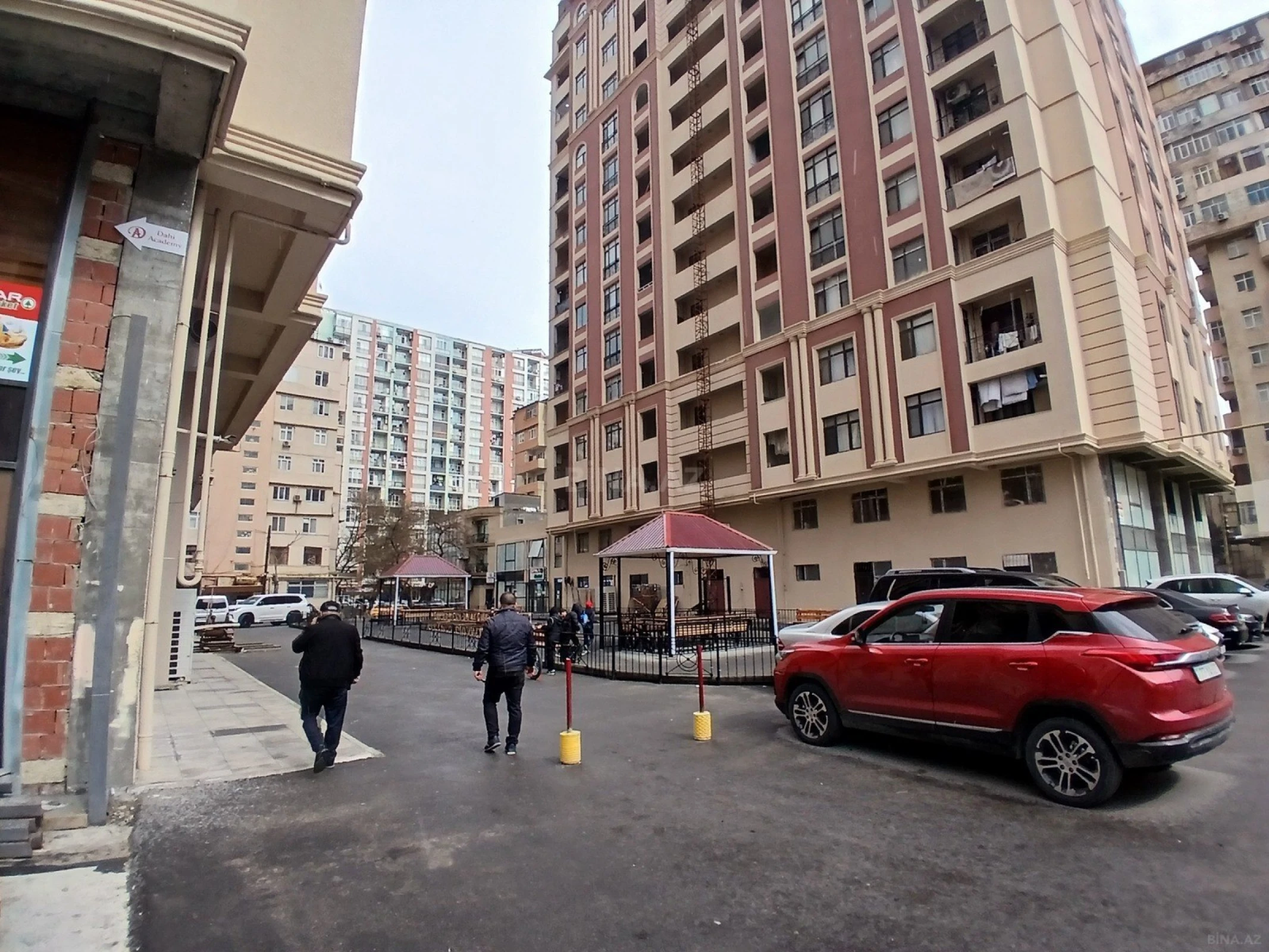 Satılır 2 otaqlı mənzil 75 m²