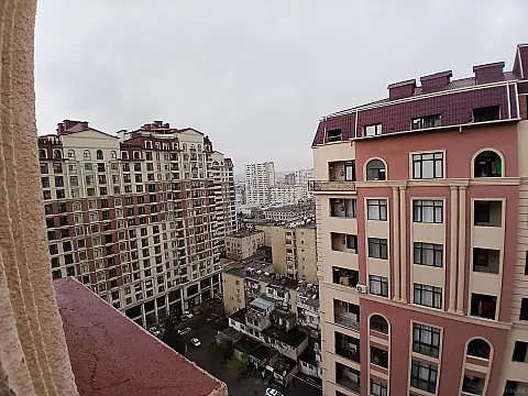 Satılır 2 otaqlı mənzil 75 m²