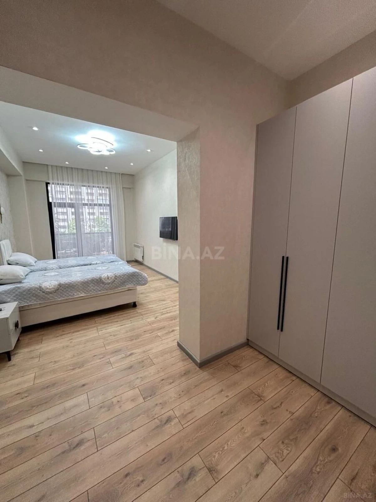 Kirayə verilir 2 otaqlı mənzil 100 m²