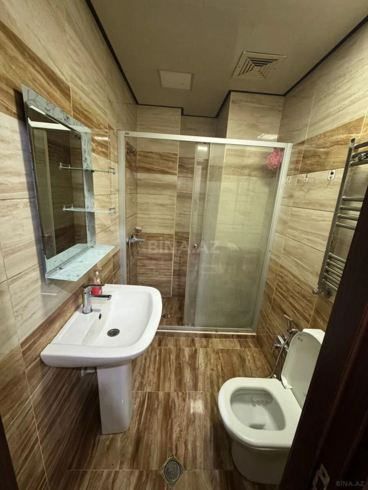 Kirayə verilir 2 otaqlı mənzil 50 m²