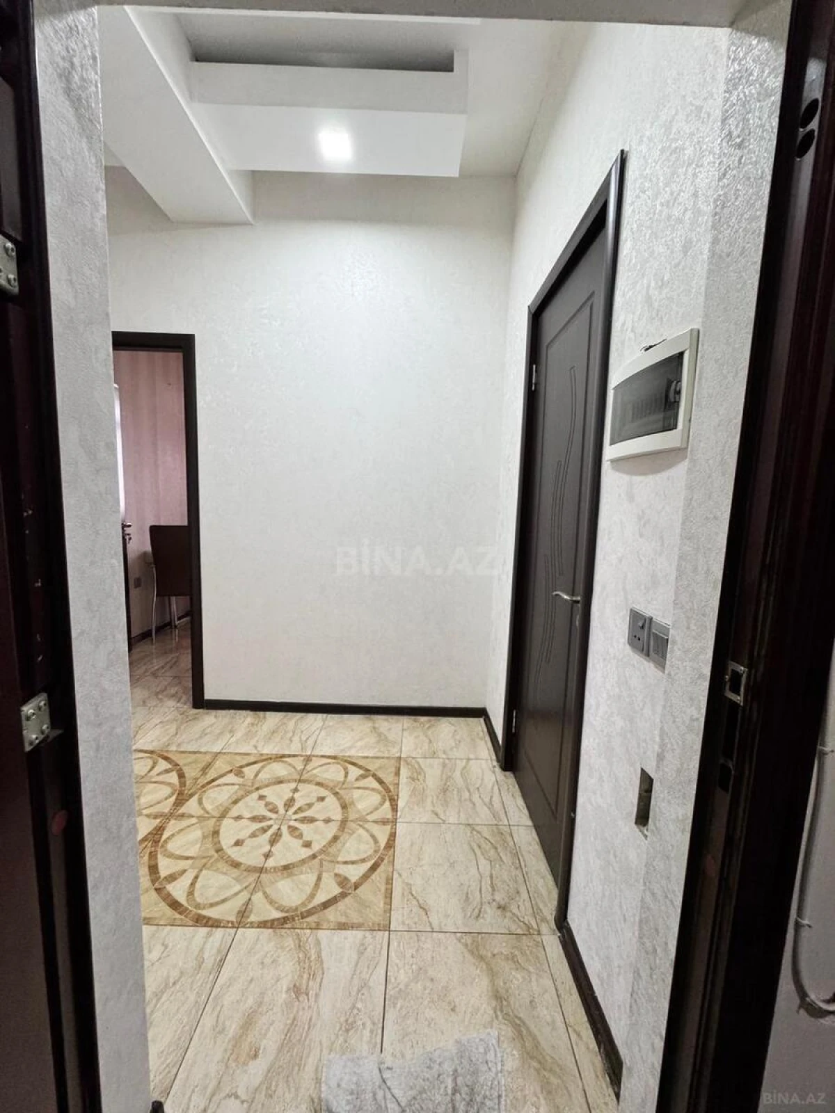 Kirayə verilir 2 otaqlı mənzil 86 m²