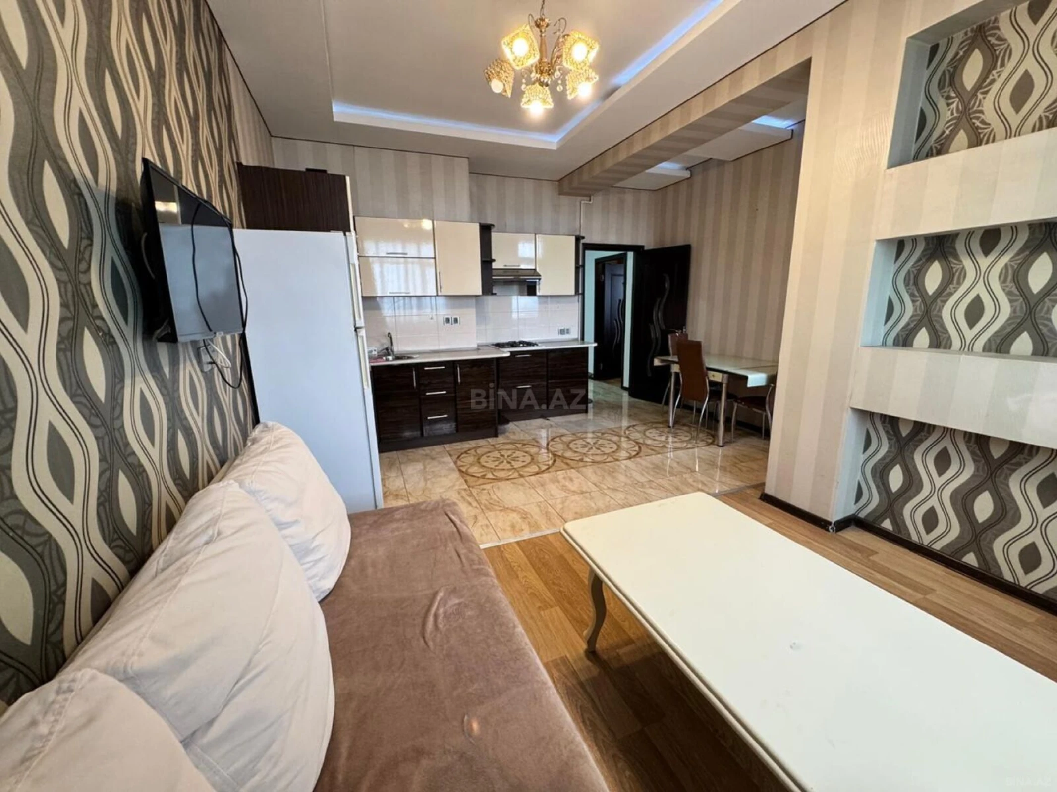 Kirayə verilir 2 otaqlı mənzil 86 m²