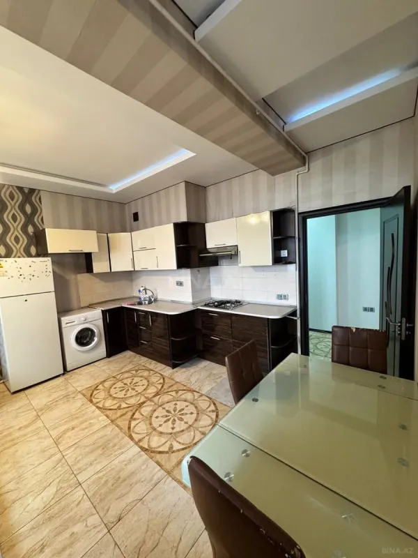 Kirayə verilir 2 otaqlı mənzil 86 m²
