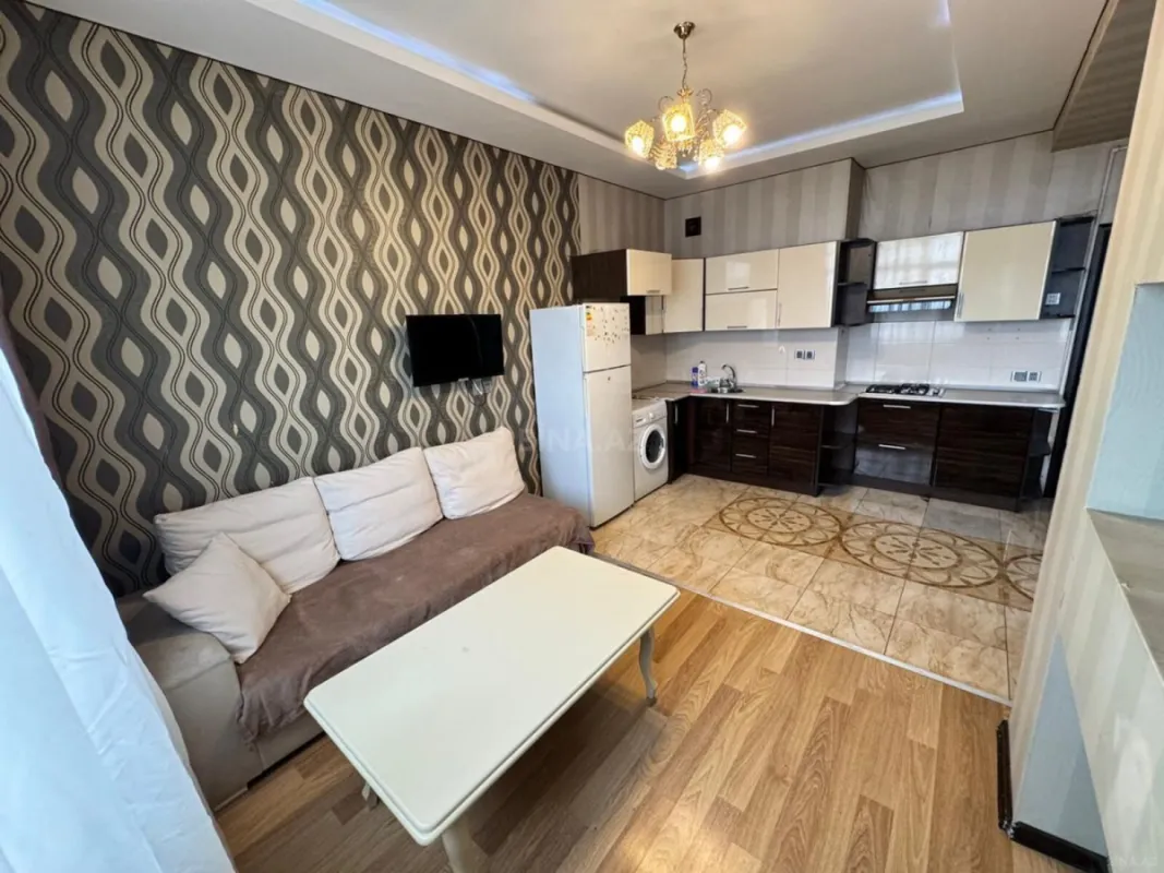 Kirayə verilir 2 otaqlı mənzil 86 m²