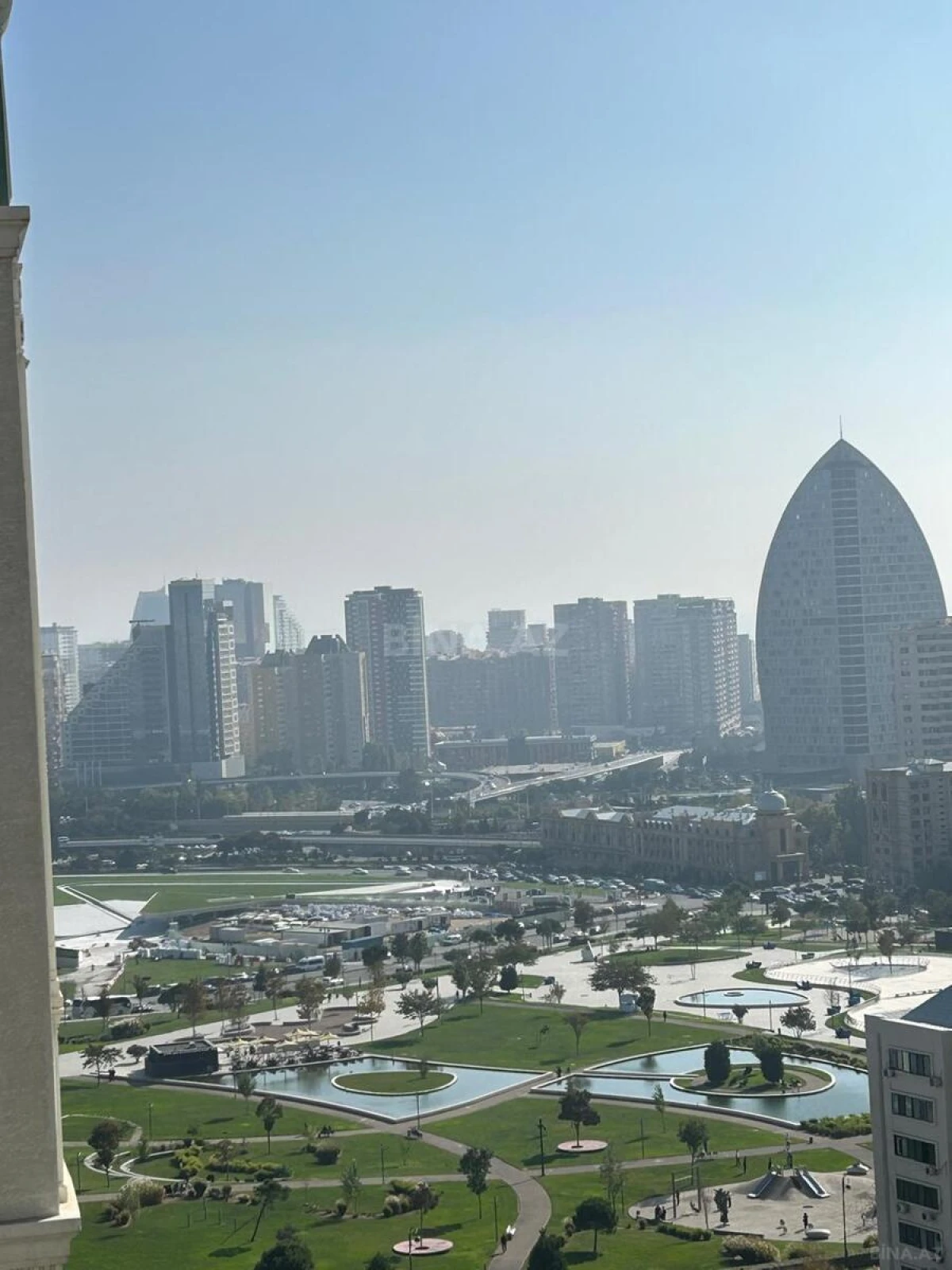 Satılır 4 otaqlı mənzil 219.6 m²