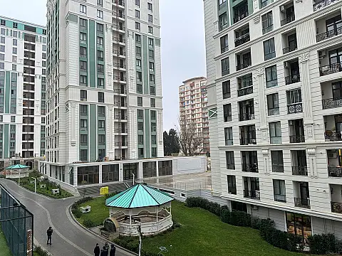 Satılır 4 otaqlı mənzil 219.6 m²
