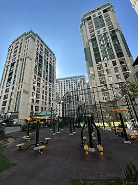 Satılır 4 otaqlı mənzil 219.6 m²
