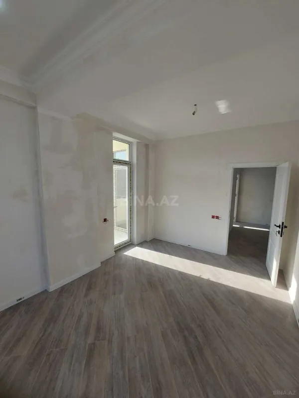 Satılır 3 otaqlı mənzil 115 m²