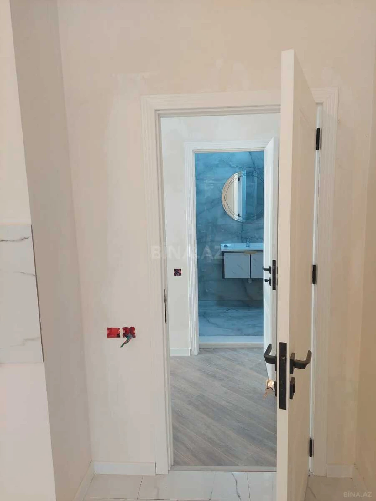 Satılır 3 otaqlı mənzil 115 m²