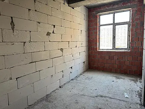 Satılır 2 otaqlı mənzil 87 m²