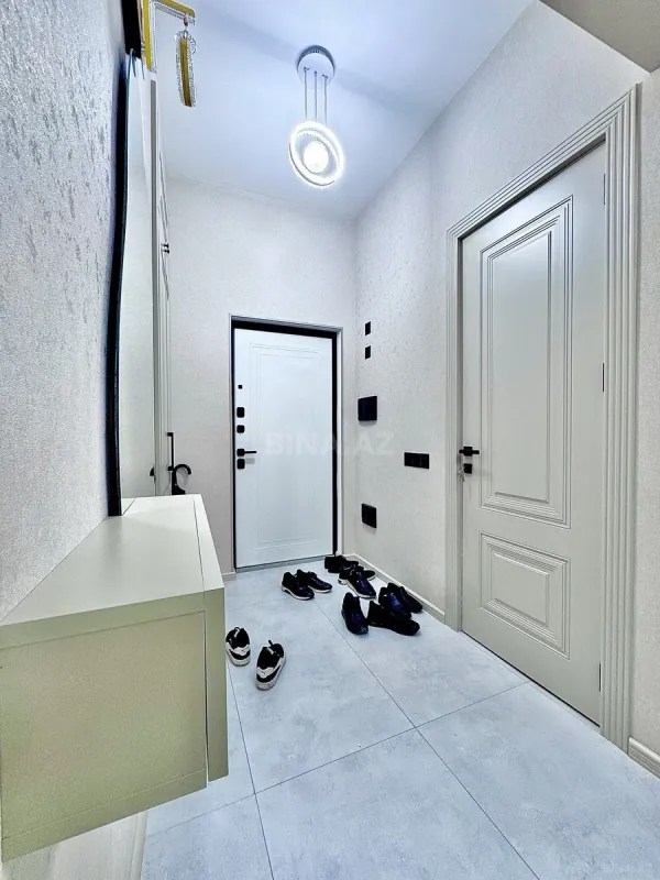 Satılır 2 otaqlı mənzil 90 m²