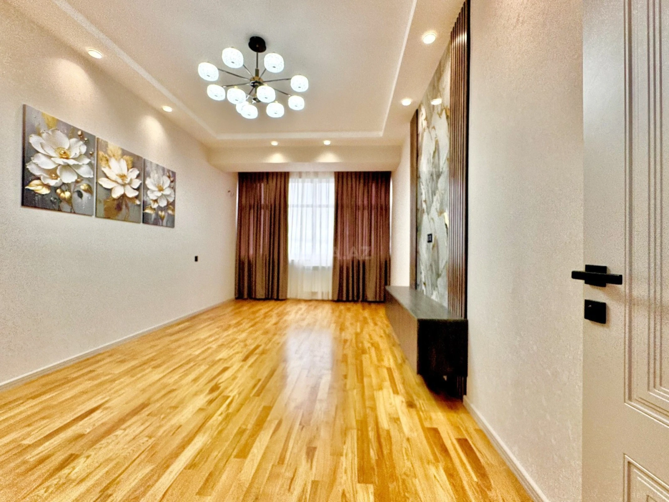 Satılır 2 otaqlı mənzil 90 m²