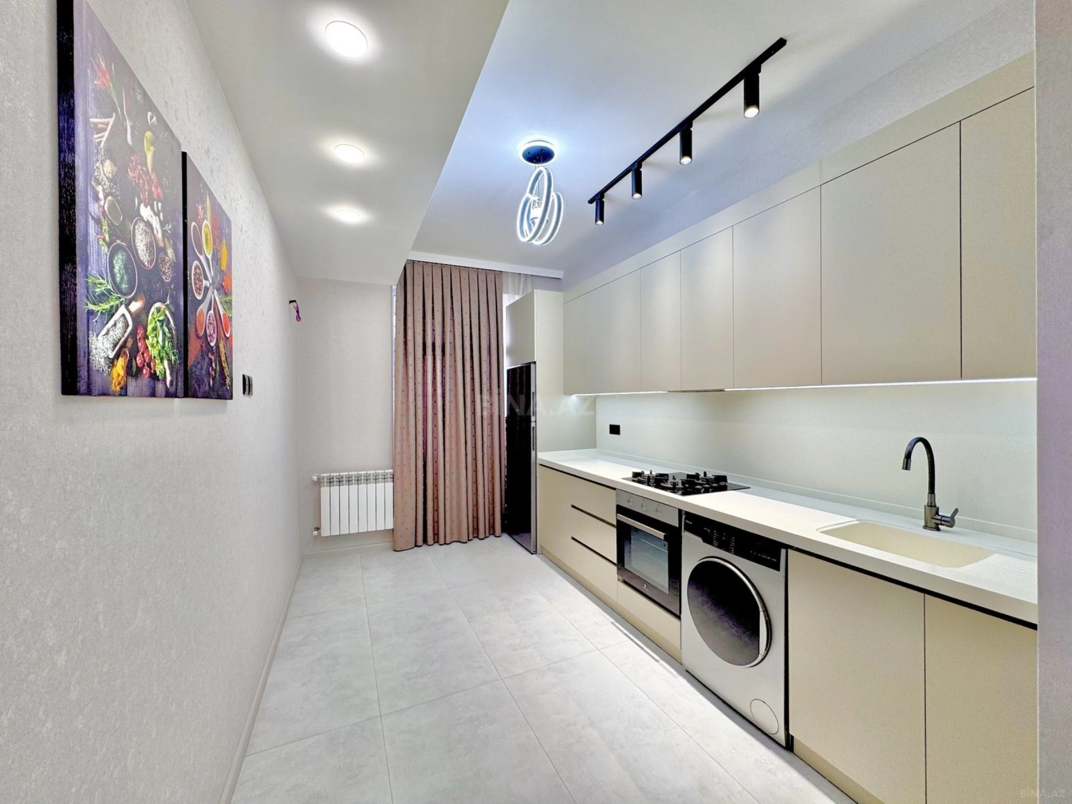 Satılır 2 otaqlı mənzil 90 m²