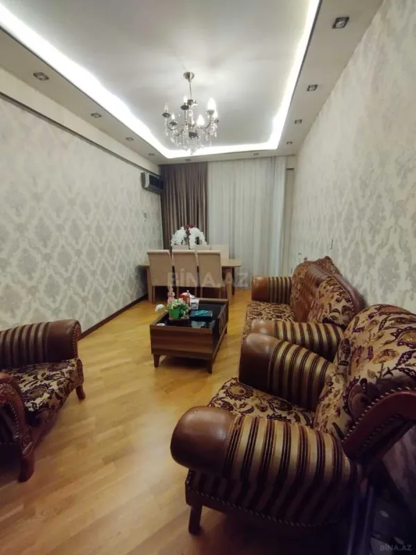 Kirayə verilir 2 otaqlı mənzil 60 m²