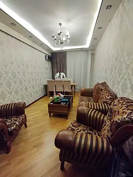 Kirayə verilir 2 otaqlı mənzil 60 m²