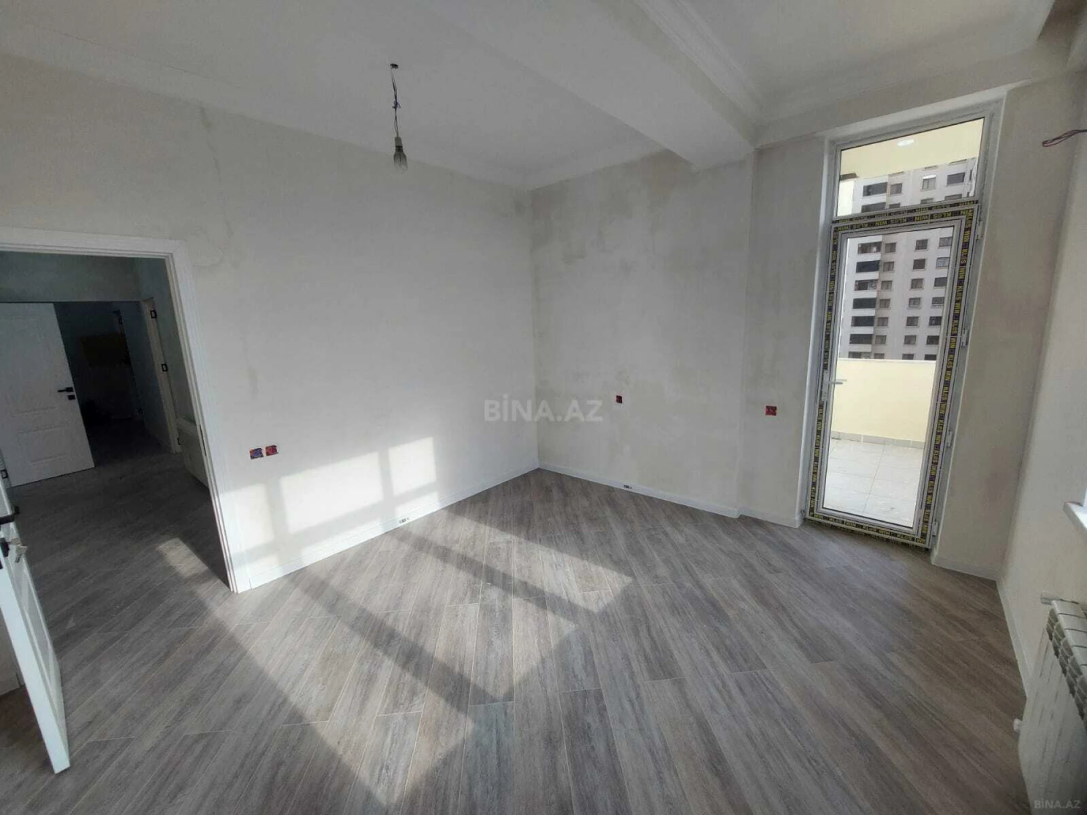Satılır 3 otaqlı mənzil 115 m²
