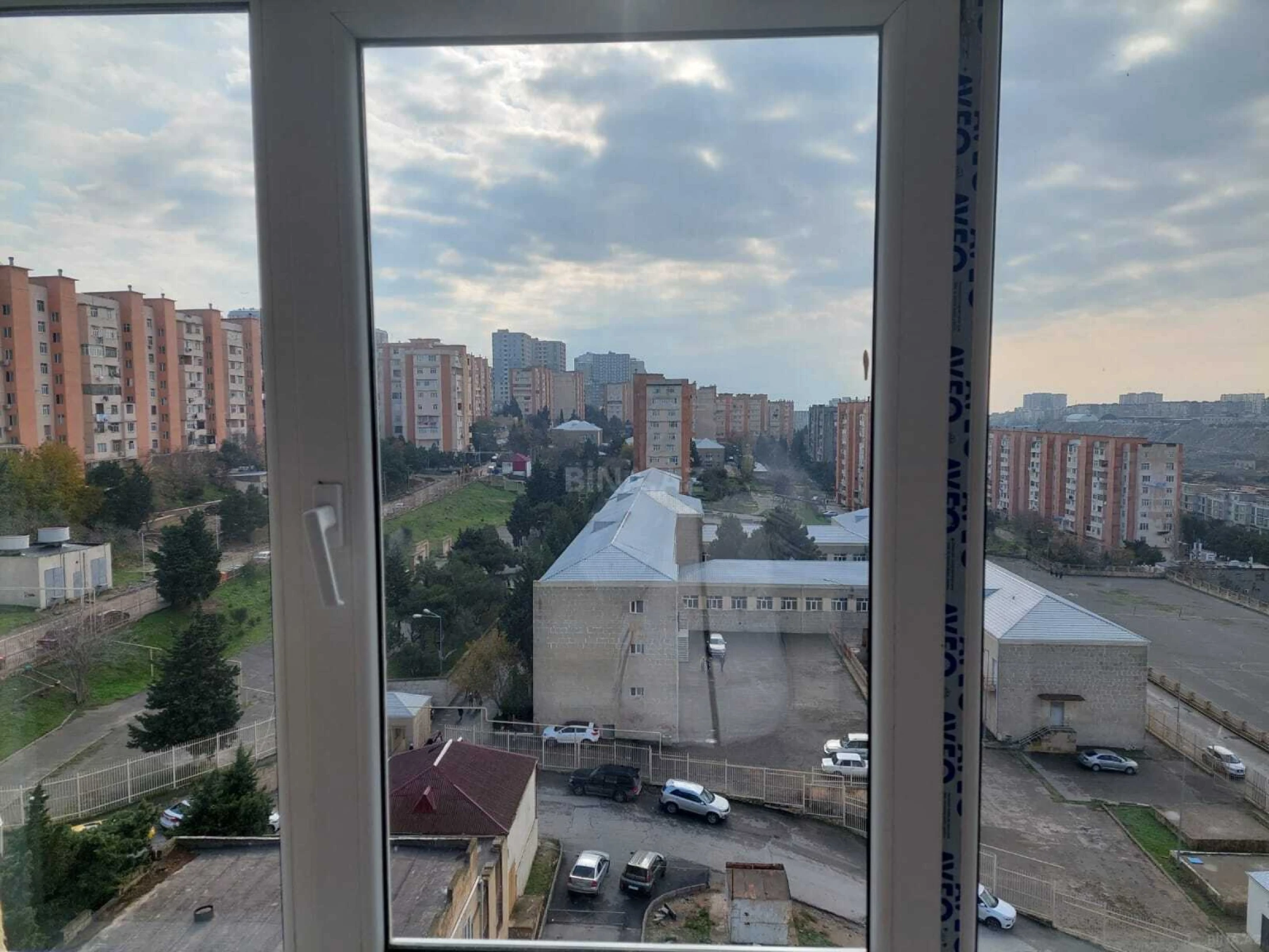 Satılır 3 otaqlı mənzil 115 m²