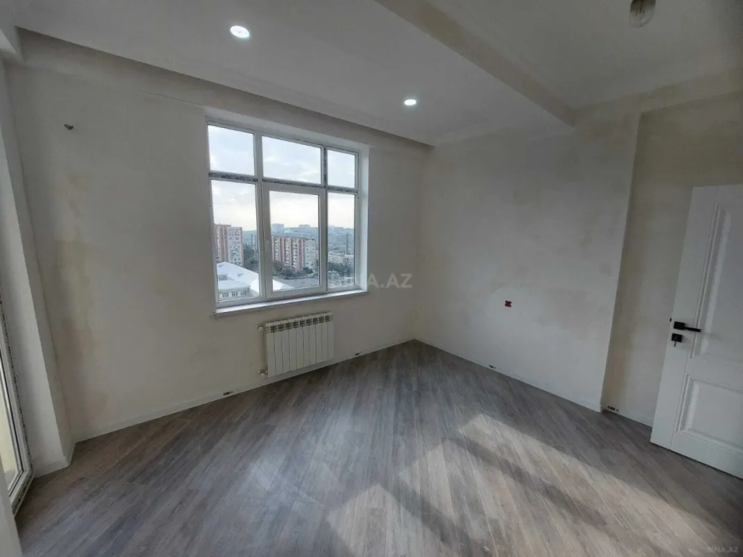 Satılır 3 otaqlı mənzil 115 m²