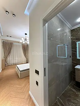 Satılır 3 otaqlı mənzil 132 m²