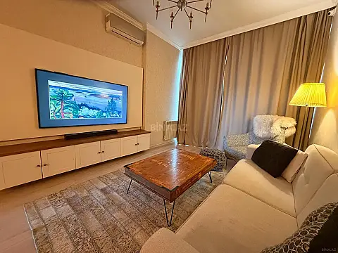 Satılır 3 otaqlı mənzil 95 m²
