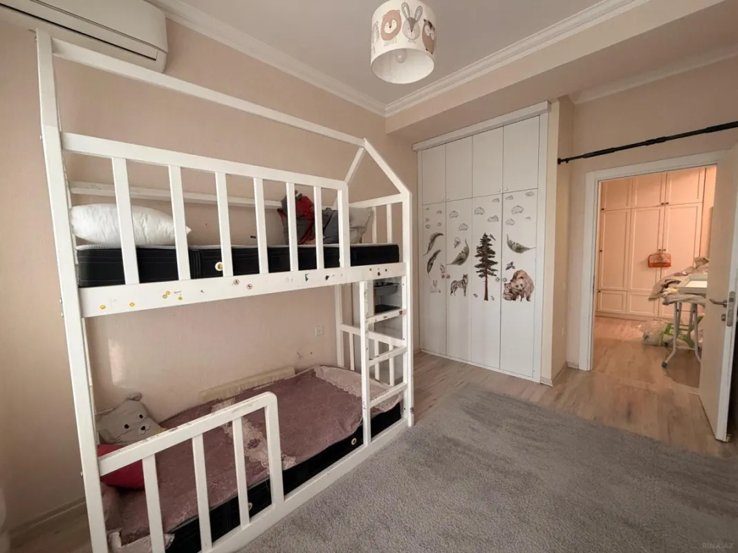 Satılır 3 otaqlı mənzil 95 m²