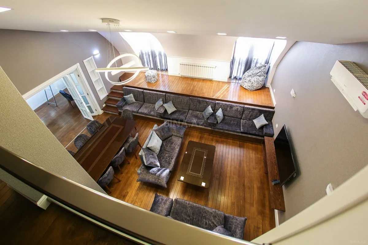 Satılır 6 otaqlı mənzil 280.5 m²