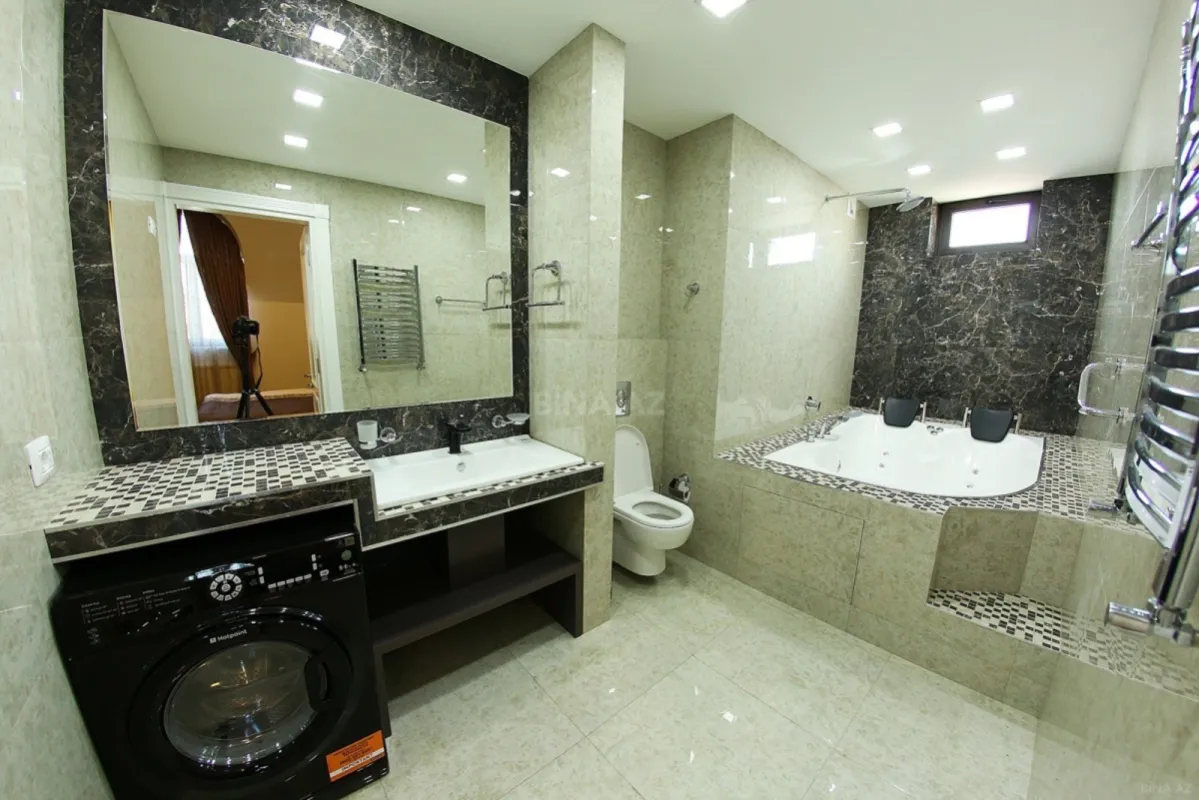 Satılır 6 otaqlı mənzil 280.5 m²