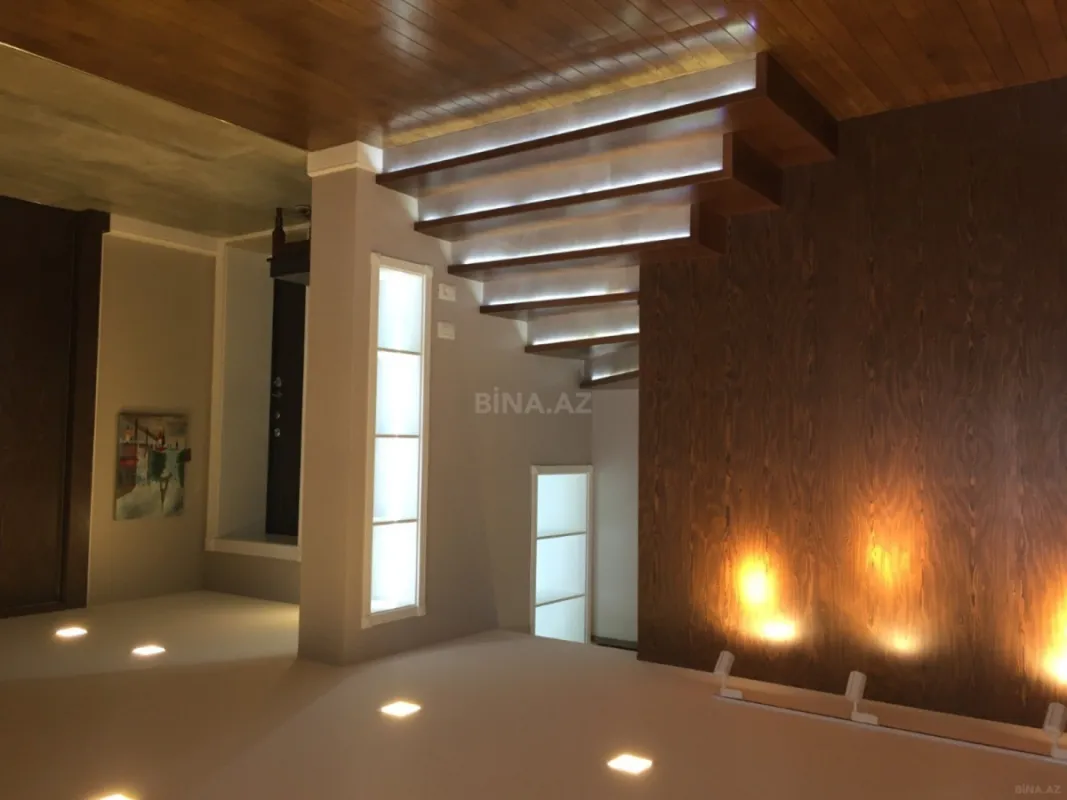 Satılır 6 otaqlı mənzil 280.5 m²