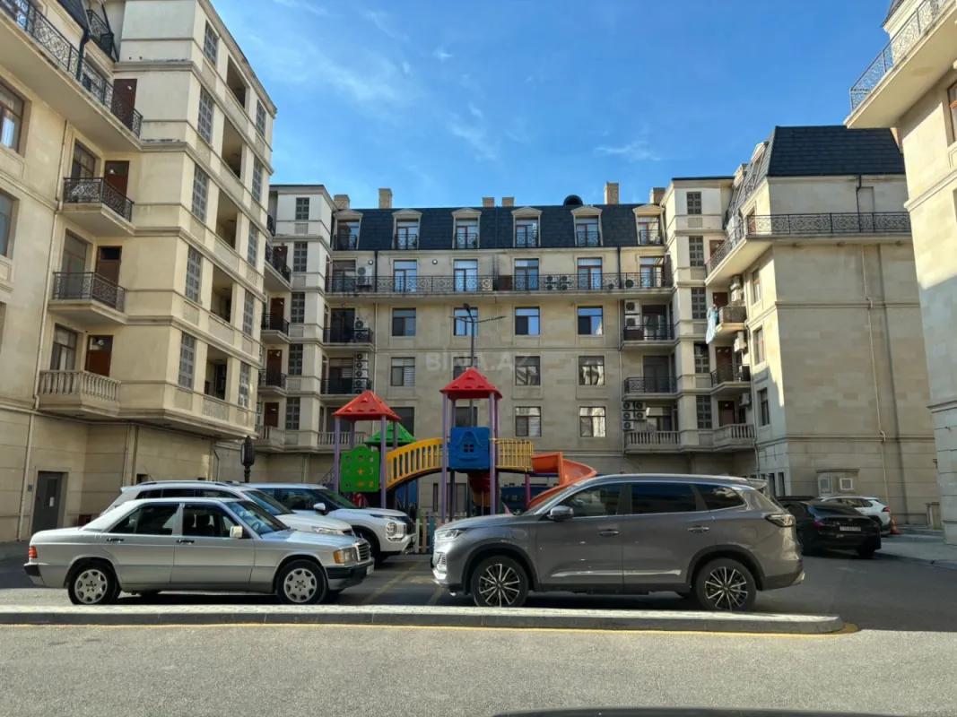 Kirayə verilir 3 otaqlı mənzil 110 m²