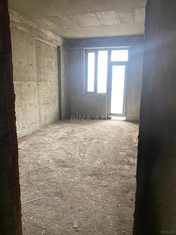 Satılır 3 otaqlı mənzil 133 m²