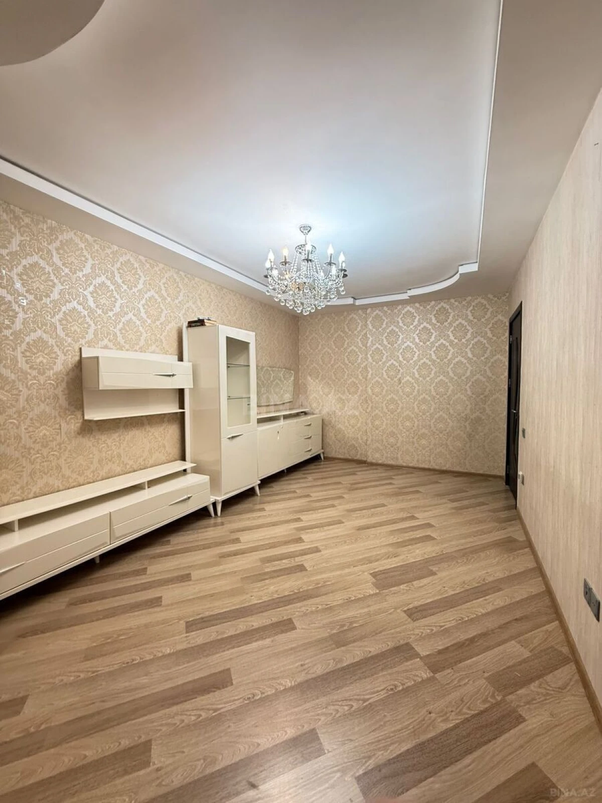 Satılır 2 otaqlı mənzil 78 m²