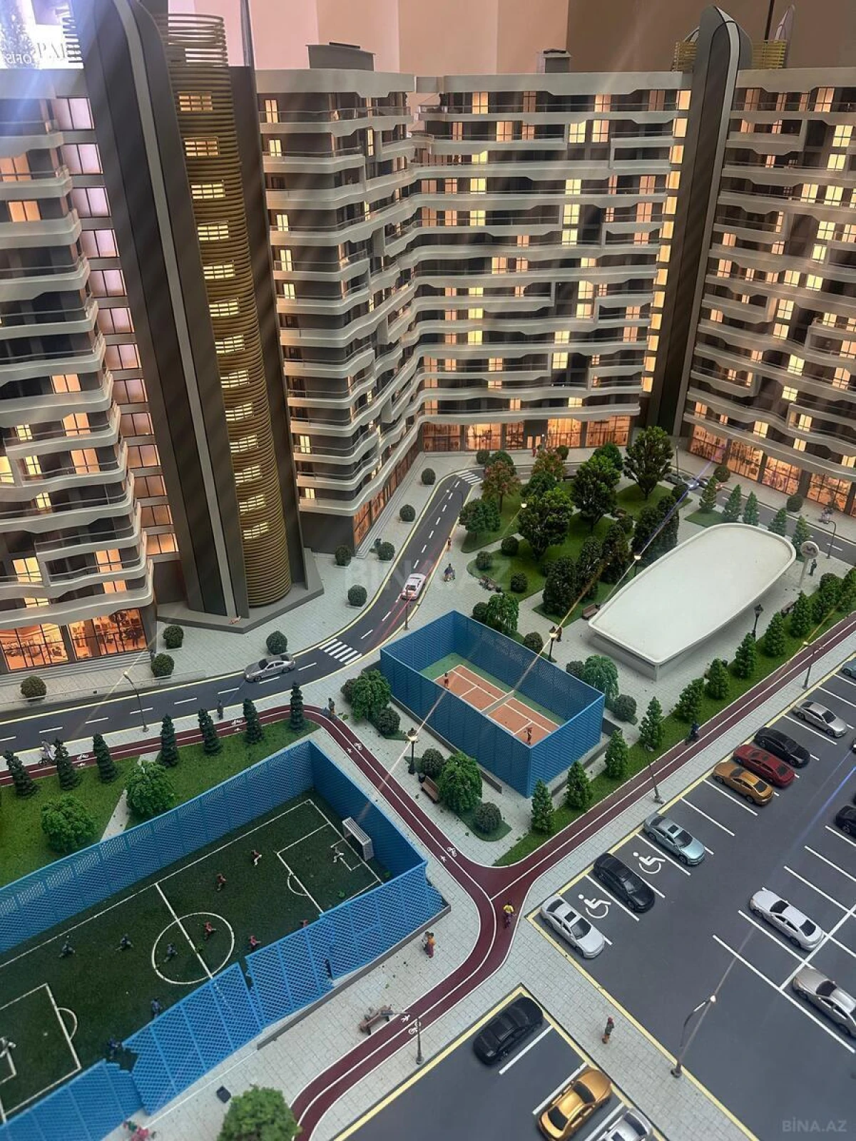 Satılır 3 otaqlı mənzil 103 m²