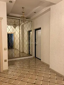 Kirayə verilir 3 otaqlı mənzil 126 m²