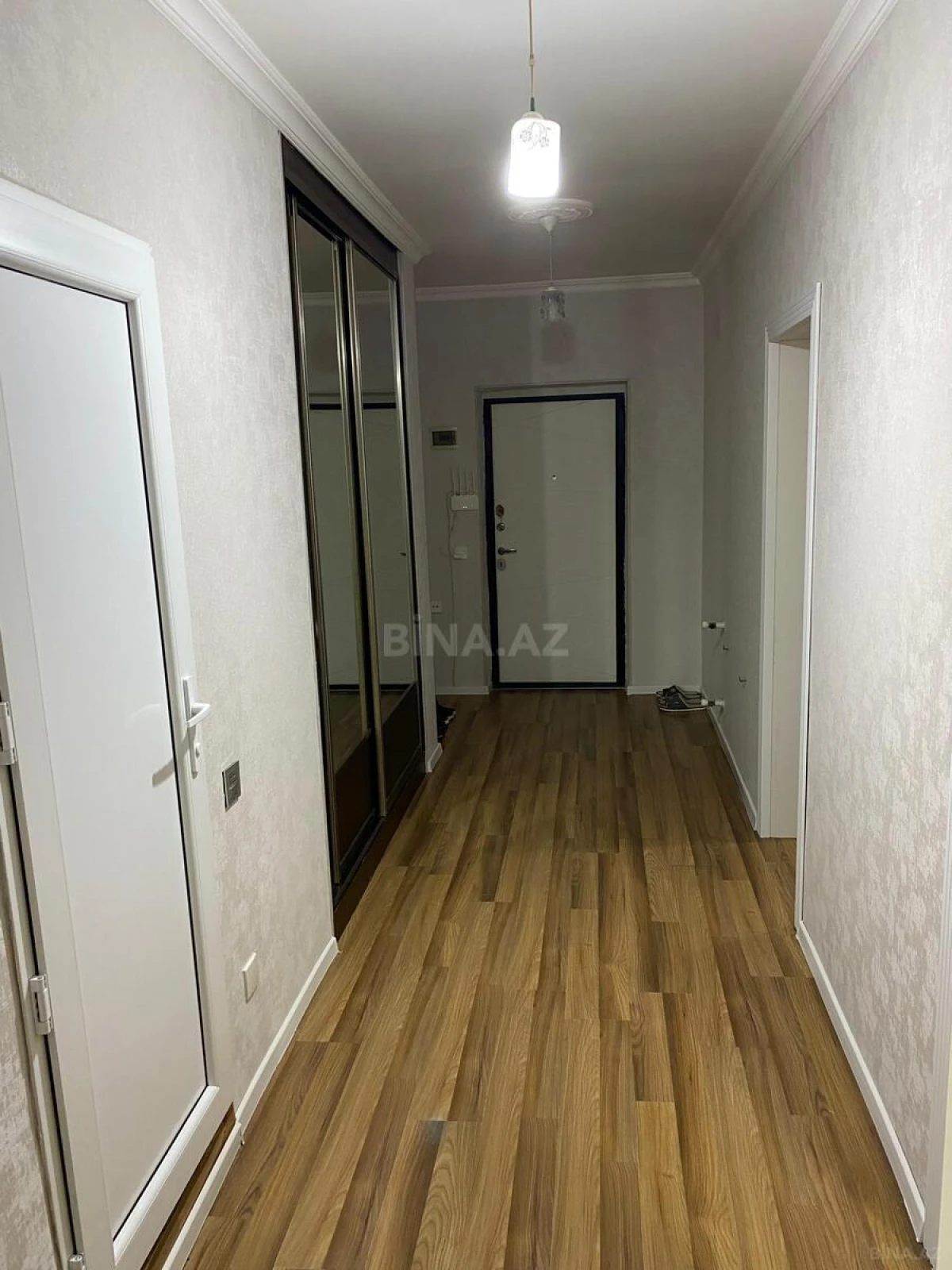 Satılır 2 otaqlı mənzil 70.9 m²