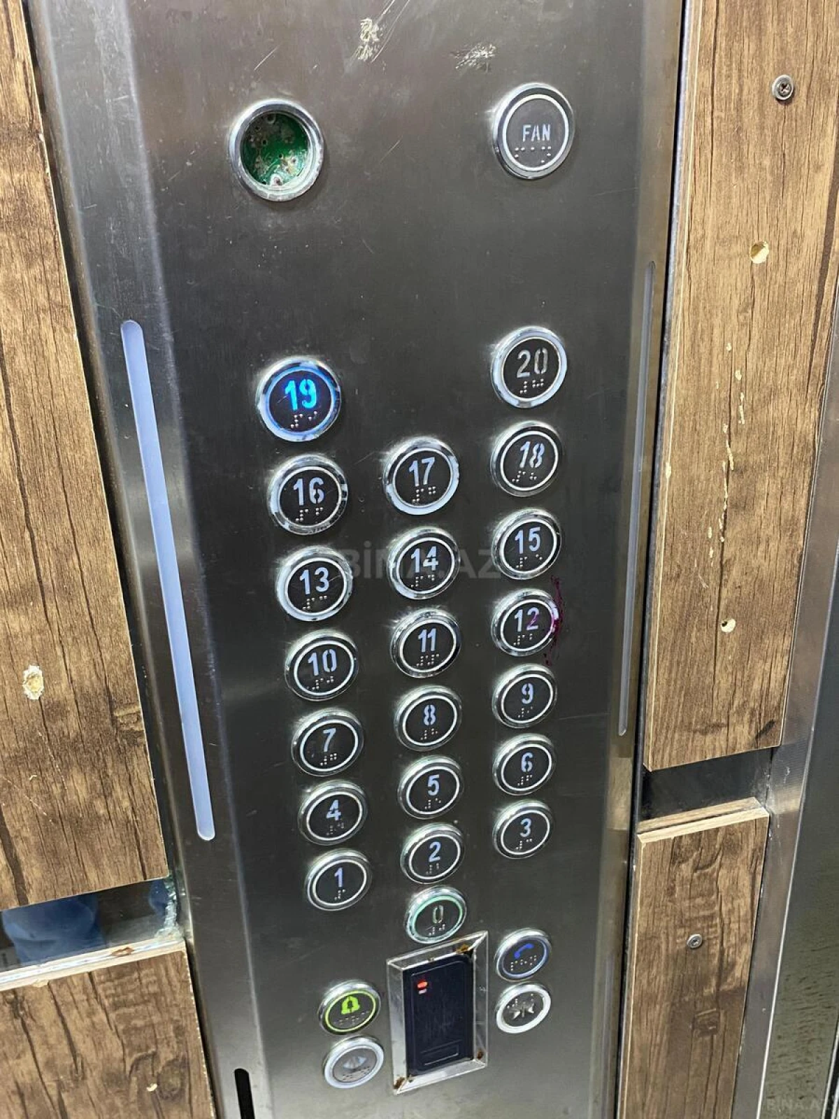 Satılır 2 otaqlı mənzil 70.9 m²