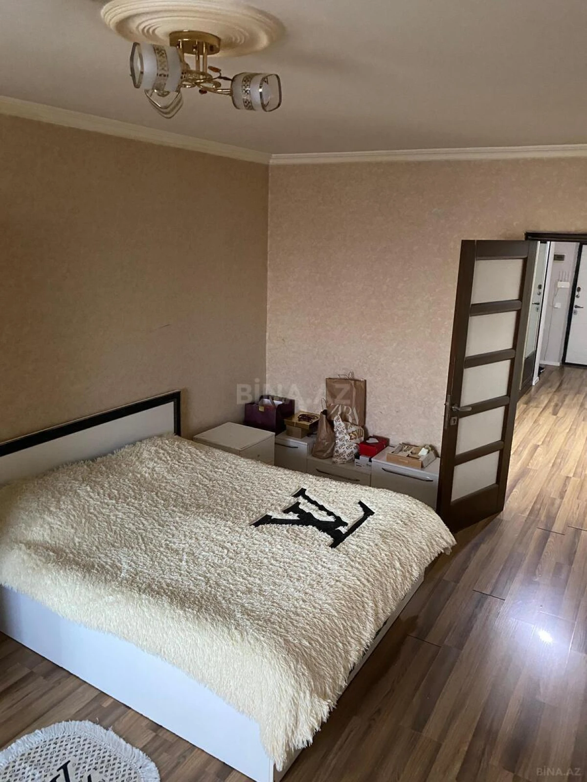 Satılır 2 otaqlı mənzil 70.9 m²