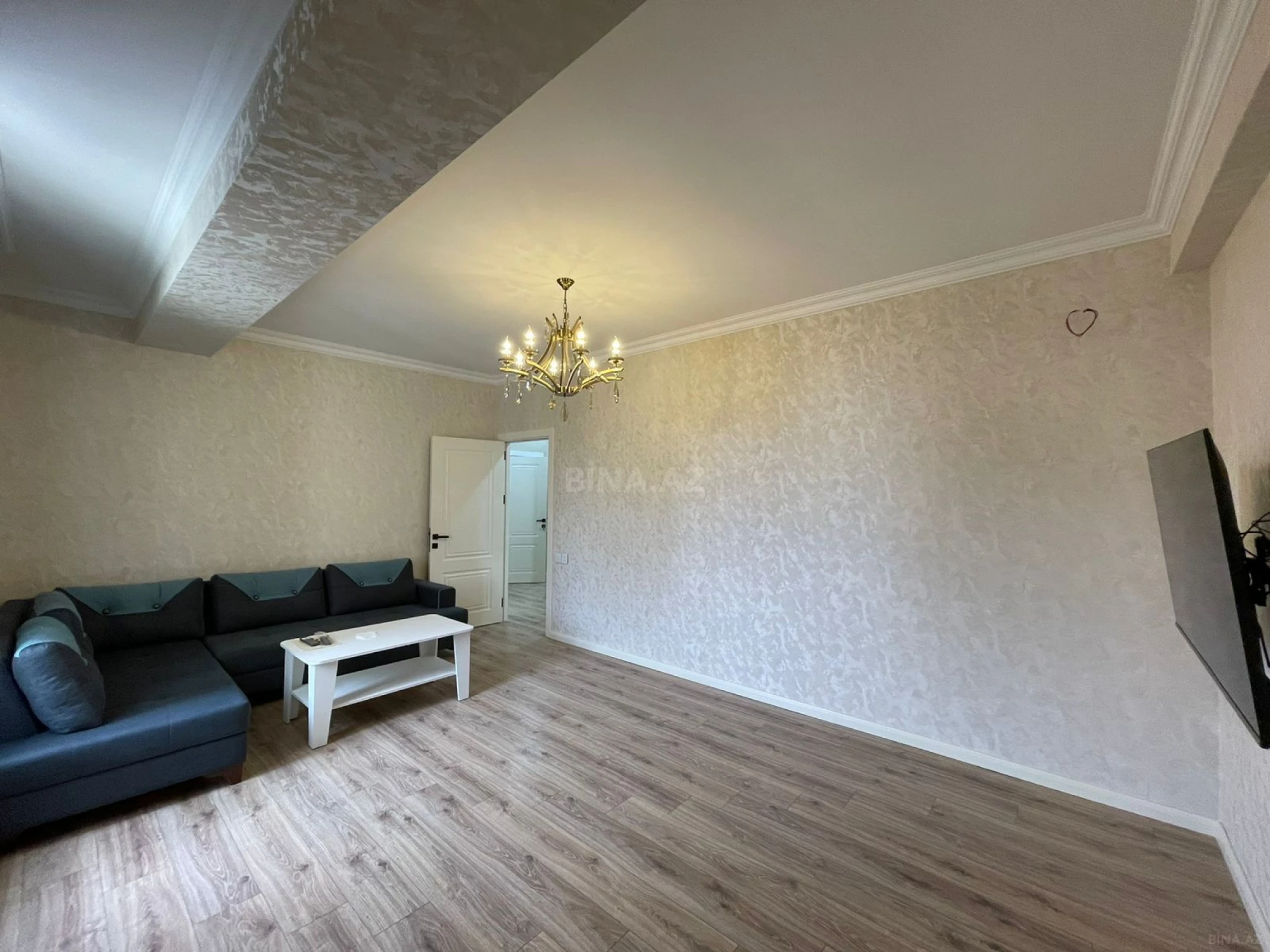 Kirayə verilir 2 otaqlı mənzil 72 m²